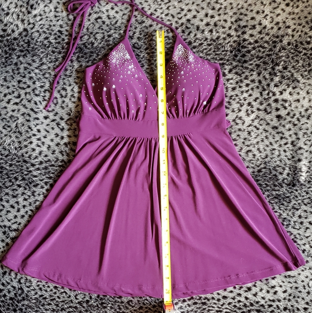 Classy Halter Top that Sparkles - Picture 4 of 9
